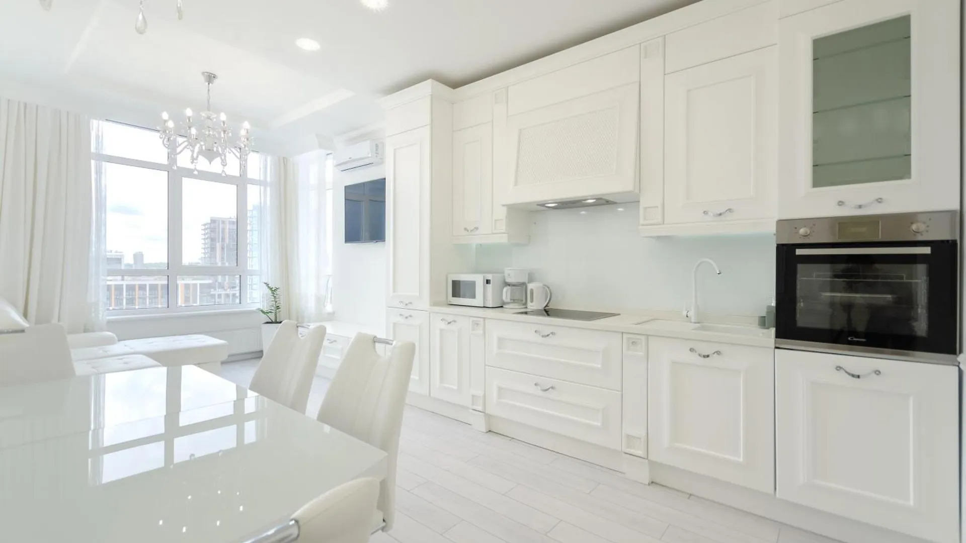 Petrovdom Apartments 10-353 In Rc Central Park, 7 John Mccain Street 基輔 0*,  乌克兰
