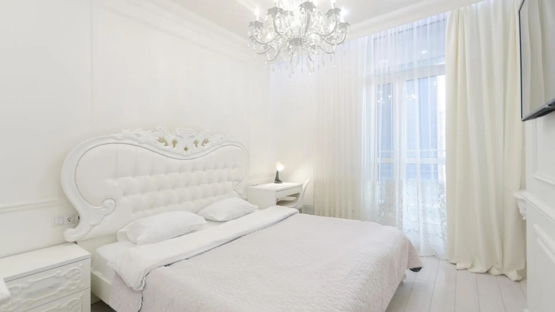 Petrovdom Apartments 10-353 In Rc Central Park, 7 John Mccain Street 基輔 乌克兰