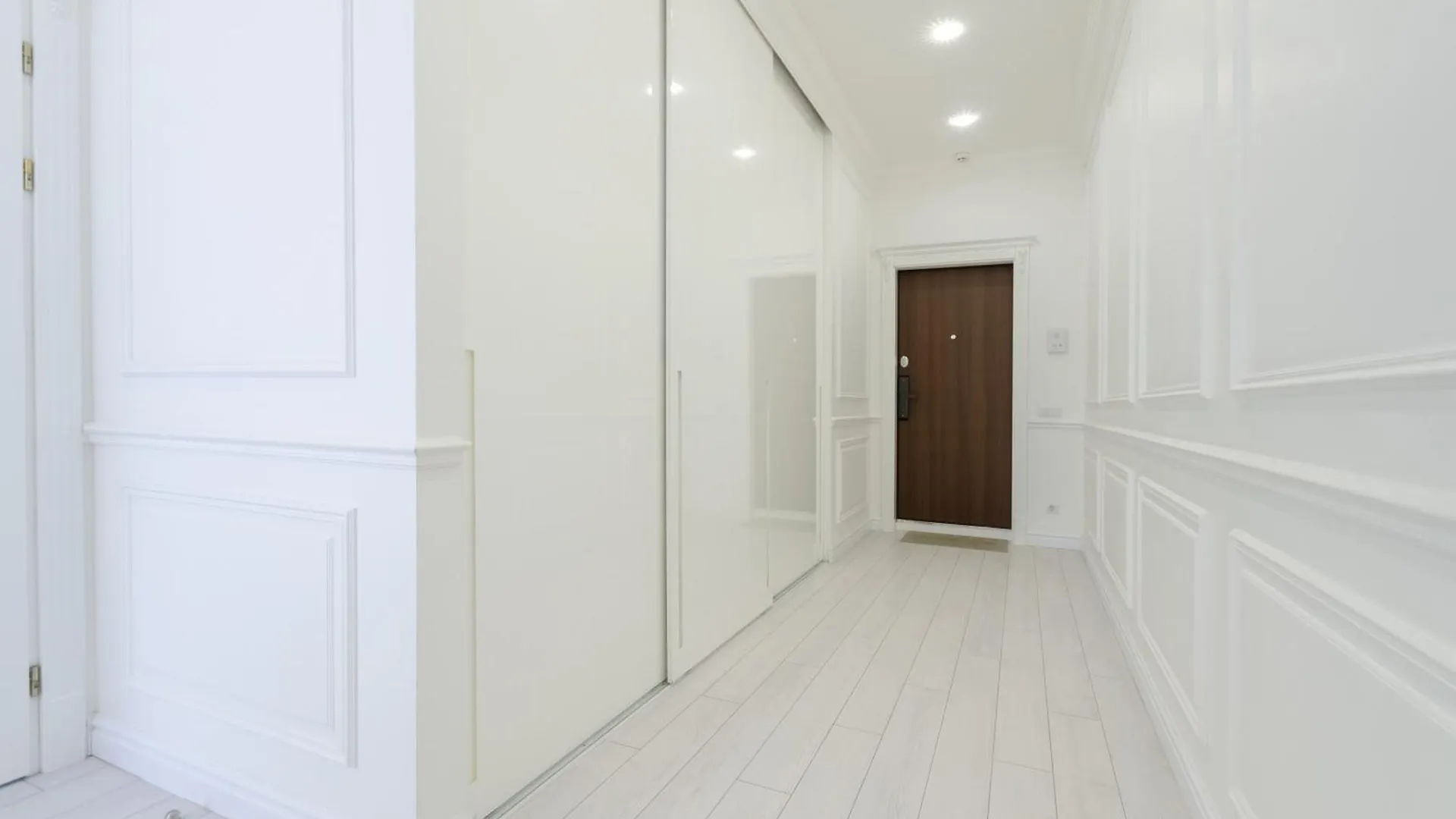 Petrovdom Apartments 10-353 In Rc Central Park, 7 John Mccain Street Kyjev
